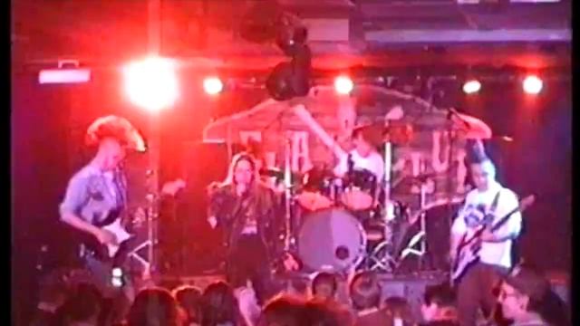 Концерт в клубе Релакс? Говно вопрос! смотреть онлайн