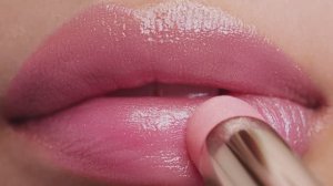 Музыка из рекламы Guerlain - Kiss Kiss Bee Glow (2025)