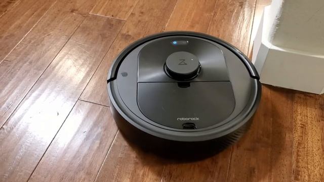Roborock Q5+ Robotic Vacuum Review and Cleaning Demo смотреть онлайн