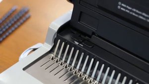 Fellowes Quasar™ E 500 Electric Comb Binding Machine