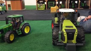 BRUDER TRACTOR TOY for CHILDREN 🚜 bruder CLAAS Xerion 5000 v bruder JOHN DEERE 6920