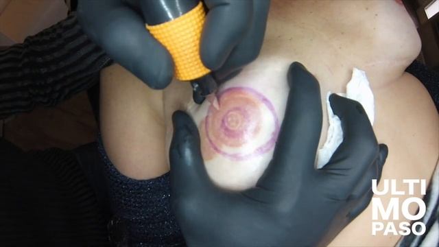Tatuaje reconstrucción areola - pezón INFO: +34 645303184 www.ultimopaso.com смотреть онлайн
