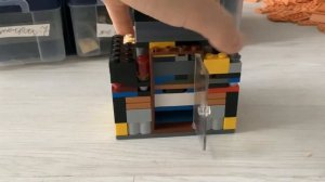 Сделал гидравлический пресс из Лего ￼!!!!