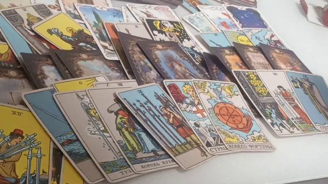 продолжение 2.0 расклада на 4 королев| любовь, работа, деньги, эмоциональное состояние 🔮✨ смотреть онлайн