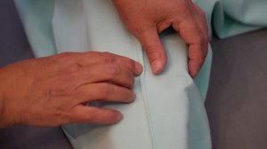 Как увеличить размер готовых брюк в домашних условиях