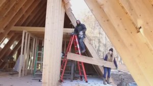 Жизнь с нуля #022. Ломаем стену. Пристраиваем ОГРОМНЫЙ эркер.