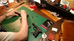 Disassembly and assembly of Sig P-250 Compact