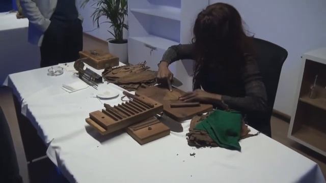 Крутильщики сигар www.superlatino.ru смотреть онлайн