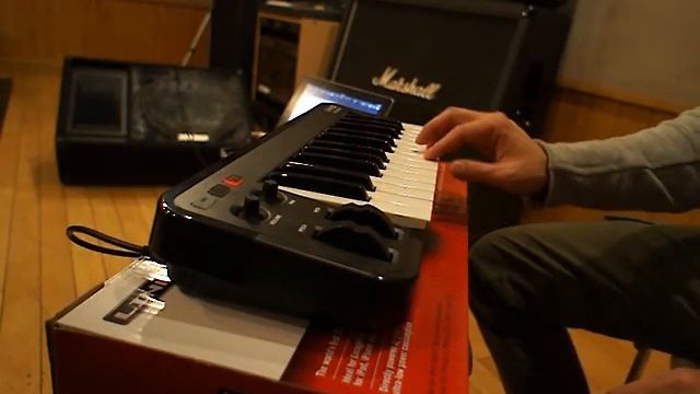 Line 6 Mobile Keys 25 review 【music on eco.tv】 смотреть онлайн