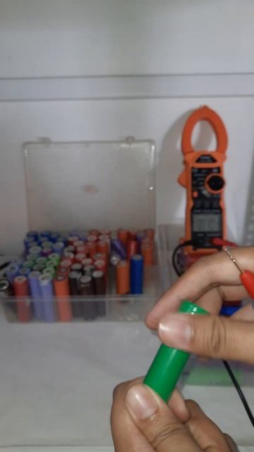 18650 Li Ion Cells from old Laptop lithium battery EP05 | Standing Voltage Test | ZenShorts Hindi смотреть онлайн