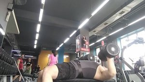 Жим гантелей по 50 кг