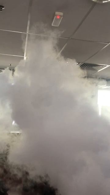 Liquid nitrogen hot water demo смотреть онлайн