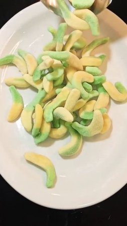 PLATTER OF BANANA GUMMIES #shorts #satisfying #viral #trending #sweet #gummy #banana