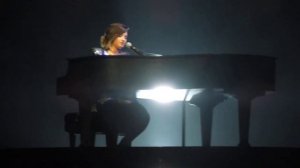 Demi Lovato Playing Piano with Sprained Wrist