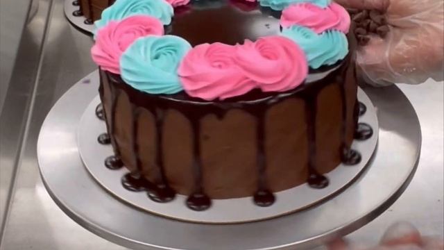 How To Make: Multiple Chocolate Cakes With Chocolate Drip смотреть онлайн