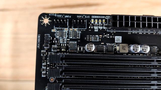 MSI MPG Z490 Gaming Plus Motherboard Unboxing and Overview