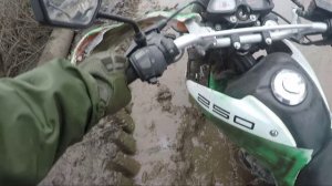 Дрифт на околофронтовых дорогах (мото RACER RC250GY-C2A Panther)