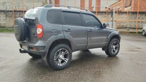 Lada Niva ( Нива Шевроле ) 2020 Лифт +50 мм и колёса 235/65 R17 ET0 ( RR CSS269 17*8,0 5*139,7 ET0