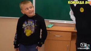 Экстремальные Прятки в Школе с Младшие Братом! **2 часть**