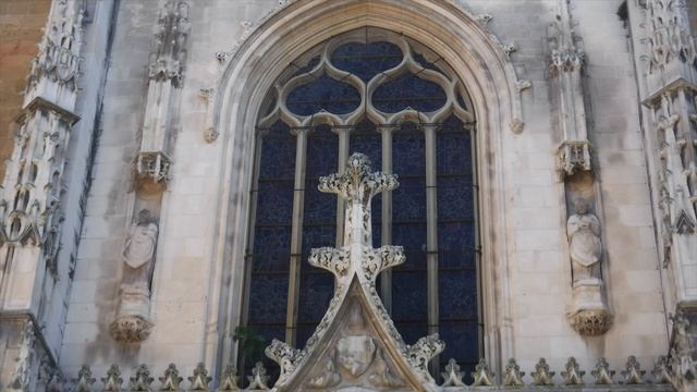 Campane della Cattedrale di San Salvatore in Aix-en-Provence (F-13), v.366 смотреть онлайн