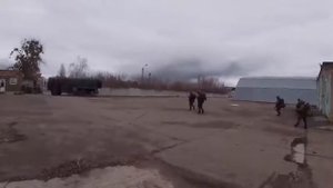 Первые кадры захвата аэродрома под Гостомелем Российским десантом🇷🇺