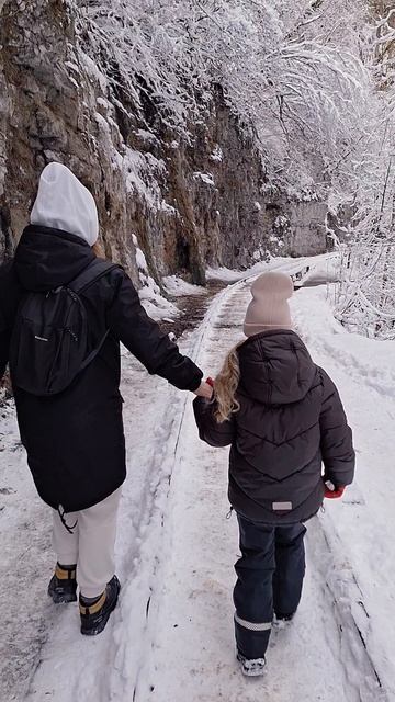 Мы в сказке  #паравозик #гуамскоеущелье #самыекрасивыеместа