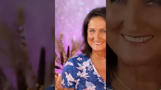 À la Folie (А ля Фоли)Как помолодеть на 20 летБюджетный парфюм от Mauboussin #garbanza #shorts смотреть онлайн