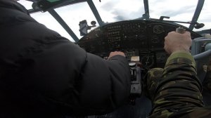 Влет самолета Ан-2 из кабины пилотов