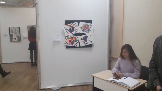 В выставочном зале на рашпилевской32