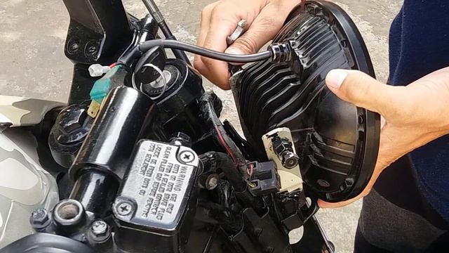 BAJAJ PULSAR 180 LED HEADLIGHT INSTALLATION смотреть онлайн
