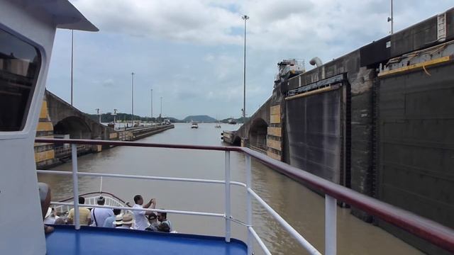 Canal de Panamá смотреть онлайн