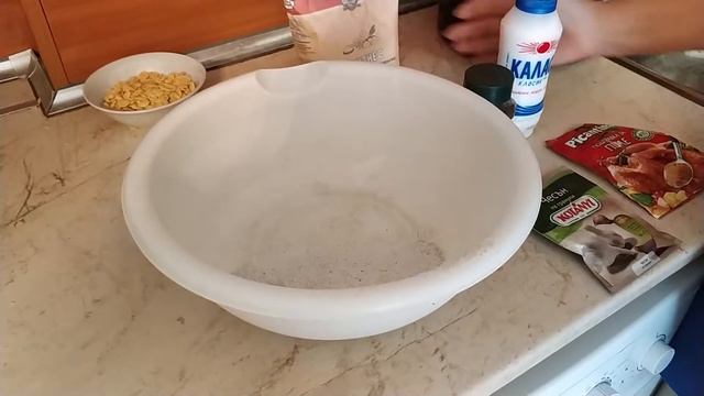 Медовая Хрустящая Курица В Кукурузных Хлопьях / Honey Crispy Cornflake Chicken смотреть онлайн