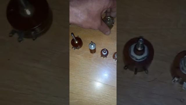 Патонциометры+резисторы!!Коллекция!!! смотреть онлайн