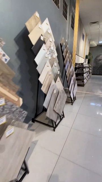 Приглашаем вас посетить Торговый центр Лотус и открыть для себя замечательный мир шопинга. смотреть онлайн