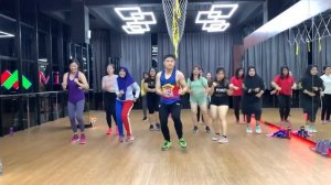 Shake ya boom boom/Static, Ben el ft black eyes peas / Zumba fitness