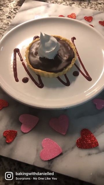 Chocolate Raspberry Tart with Berry Sauce💕 смотреть онлайн