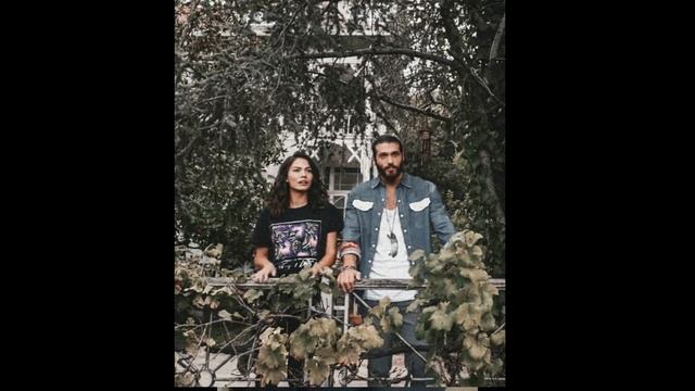Apology Message from Can Yaman and Demet Özdemir couple to their fans. смотреть онлайн
