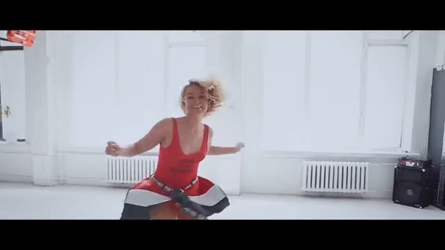 Настя Крайнова - По радио Лобода смотреть онлайн