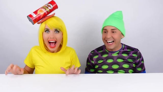 ЧИПСЫ PRINGLES ЧЕЛЛЕНДЖ mukbang | Лола Русский смотреть онлайн