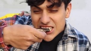 PROBAMOS CARNE DE COCODRILO Y TODOS LOS CHOCOLATES DE MRBEAST | Ricky Limon