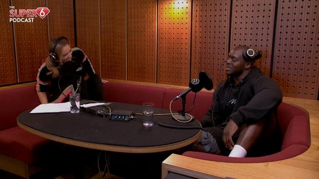 Bayo’s dance lessons, ketchup sandwiches and WHAT was offside?! | The Super 6 Podcast episode #3 смотреть онлайн