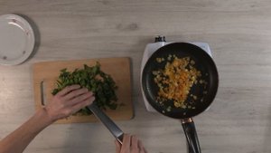 Чечевичный суп со шпинатом. Рецепт постный. Монастырские рецепты