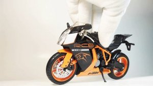 Масштабная модель мотоцикла KTM 1190 RC8 в масштабе 1:12 из моей коллекции)))