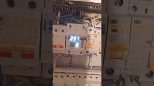 Реле напряжения ekf mrva 63 - вырубается
