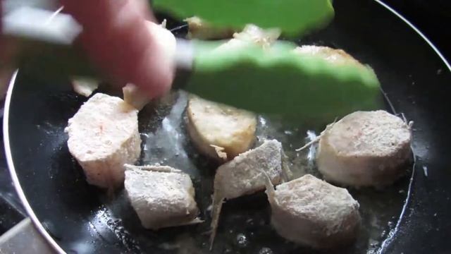 Риба з овочами у соусі