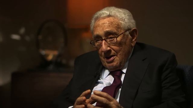 Henry Kissinger on Donald Trump: 'He cannot reinvent history'- BBC Newsnight смотреть онлайн