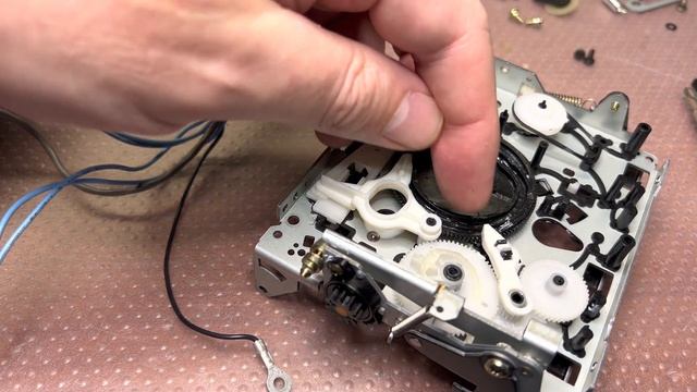 Golden Sony TC-K890ES Restoration Series - Part 5: Lubrication and Partial Assembly смотреть онлайн