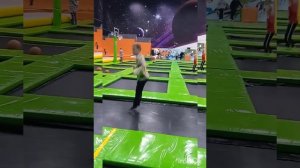 Прыгаем в батутном центре "Невисомость" г. Петрозаводск 🤪🔥#ништяк#под#в4#В4