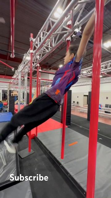 NINJA SWING ON FLOATING PIPES смотреть онлайн