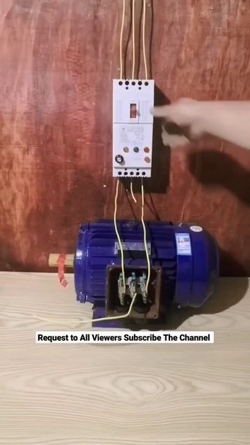 Motor Safety Breaker against One phase loss. #mccb #shorts #breaker #motor #viral смотреть онлайн